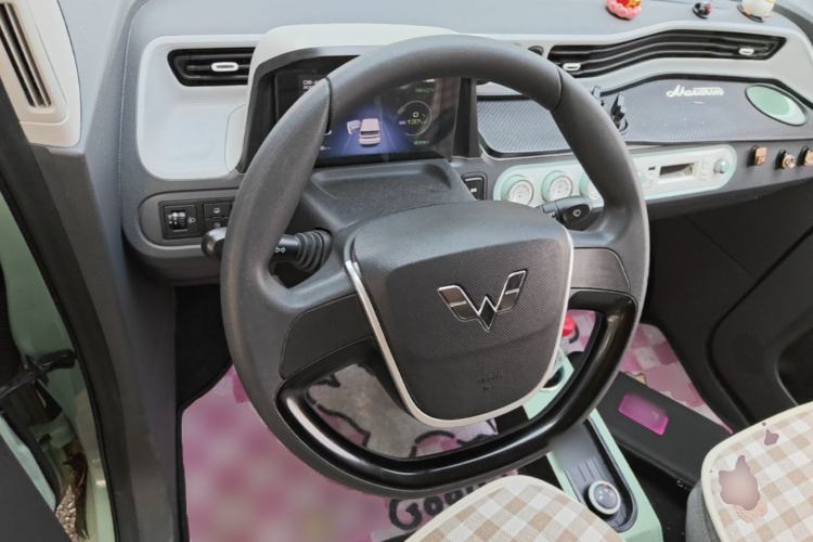 Used Wuling Hongguang MINIEV 2021 Macaron Premium Model – Lithium Iron Phosphate Steering Wheel