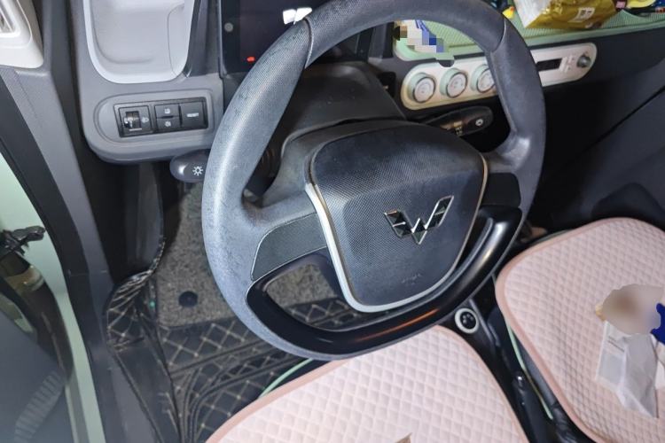Used Wuling Hongguang MINIEV 2021 Macaron Premium Model – Lithium Iron Phosphate Steering Wheel