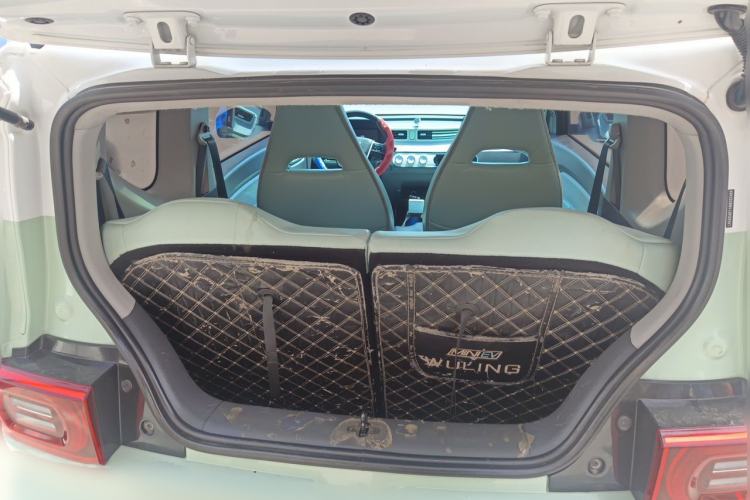 Used Wuling Hongguang MINIEV 2021 Macaron Premium Model – Lithium Iron Phosphate Trunk