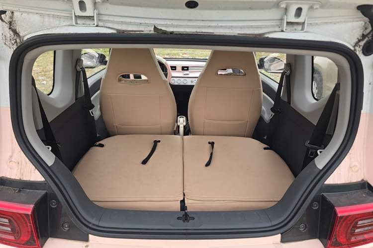 Used Wuling Hongguang MINIEV 2021 Macaron Fashion Model Lithium Iron Phosphate Trunk