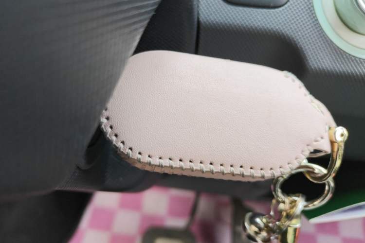 Used Wuling Hongguang MINIEV 2021 Macaron Premium Model – Lithium Iron Phosphate Vehicle Key