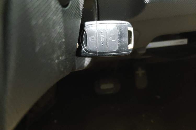 Used Wuling Hongguang MINIEV 2021 Macaron Fashion Model Lithium Iron Phosphate Vehicle Key