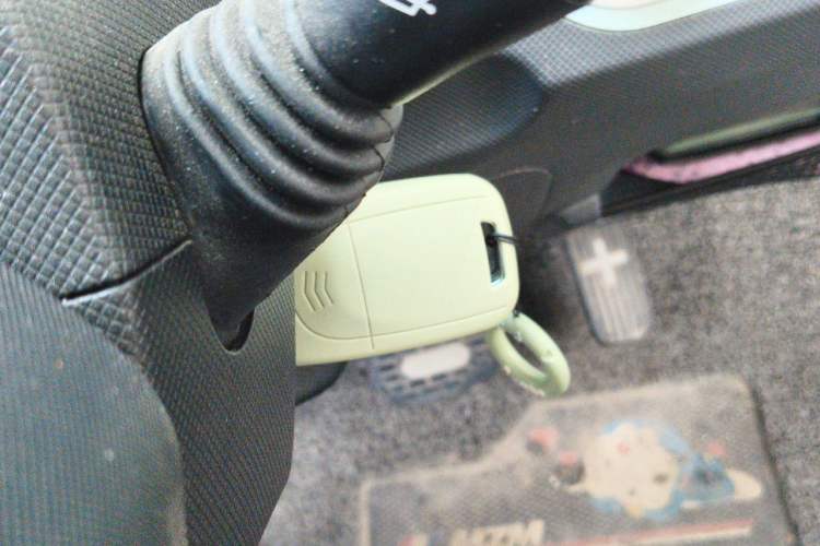 Used Wuling Hongguang MINIEV 2021 Macaron Premium Model – Lithium Iron Phosphate Vehicle Key