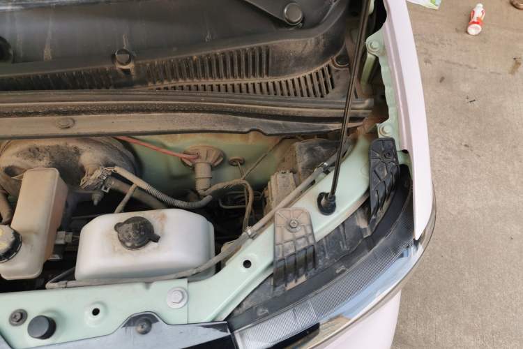 Used Wuling Hongguang MINIEV 2021 Macaron Premium Model – Lithium Iron Phosphate Engine Bay Left