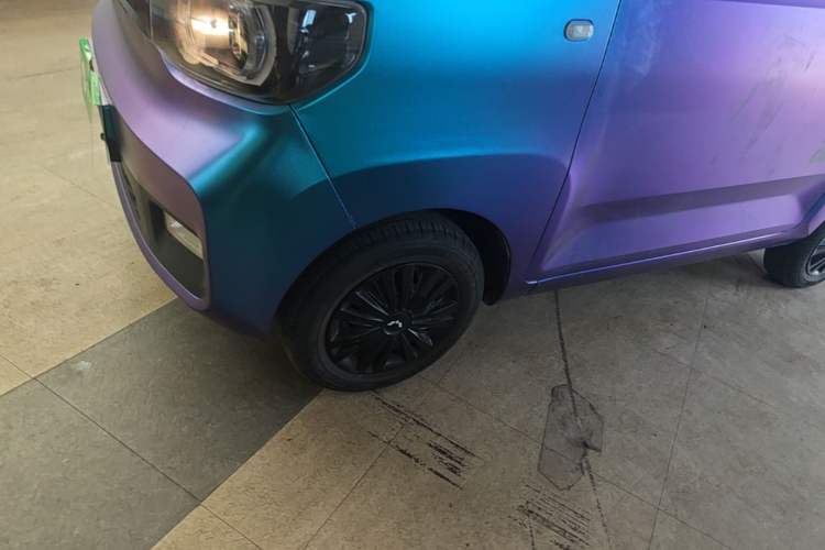 Used Wuling Hongguang MINIEV 2021 Macaron Fashion Model Lithium Iron Phosphate Left Front Wheel Hub