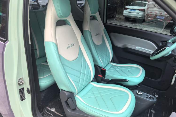 Used Wuling Hongguang MINIEV 2021 Macaron Premium Model – Lithium Iron Phosphate Right Front Seat