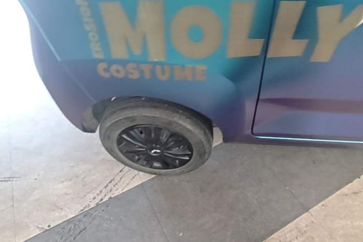 Used Wuling Hongguang MINIEV 2021 Macaron Fashion Model Lithium Iron Phosphate Right Rear Wheel Hub