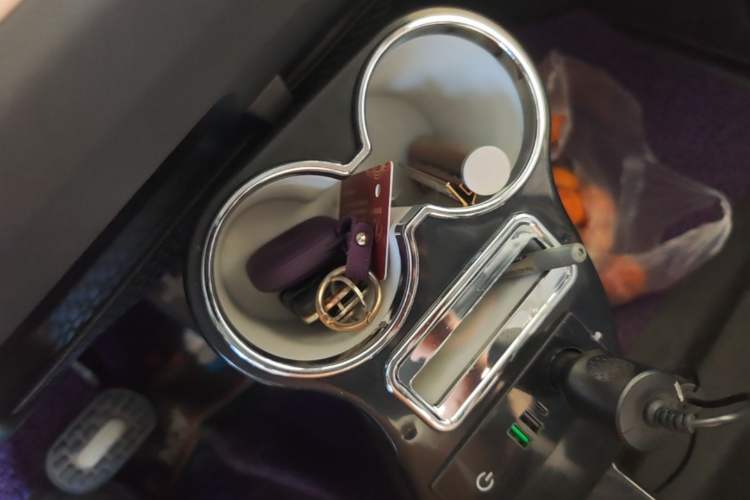 Used Wuling Hongguang MINIEV 2021 Macaron Fashion Model Lithium Iron Phosphate Vehicle Key