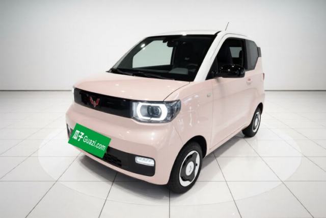 Ojetý Wuling Hongguang MINIEV 2021 Macaron Premium Model – Lithium Iron Phosphate
