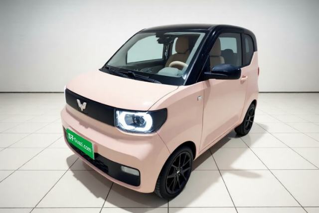 Ojetý Wuling Hongguang MINIEV 2021 Macaron Premium Model – Lithium Iron Phosphate