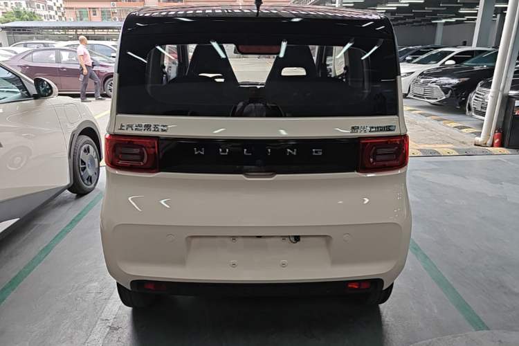 Used Wuling Hongguang MINIEV 2021 Macaron Sandwich Model 170 km Lithium Iron Phosphate Rear