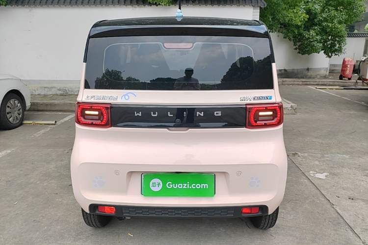 Used Wuling Hongguang MINIEV 2021 Macaron Fashion Model Lithium Iron Phosphate Rear