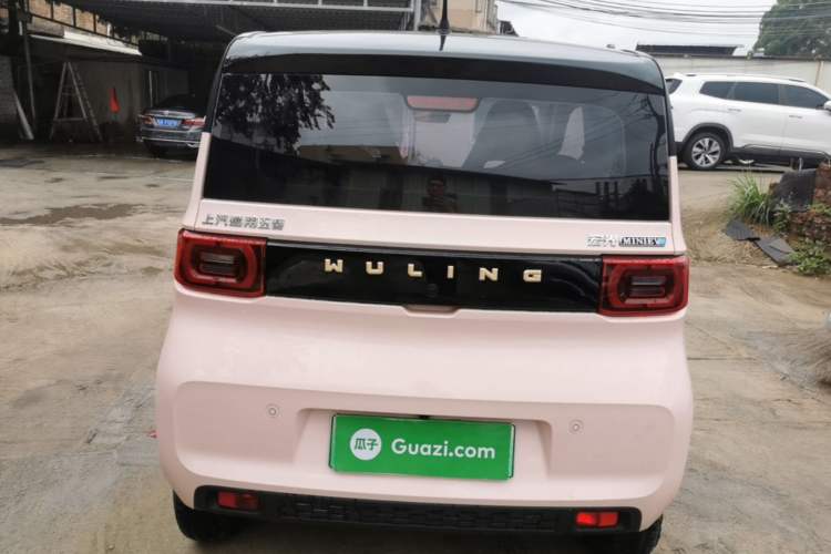 Used Wuling Hongguang MINIEV 2021 Macaron Sandwich Model 170 km Lithium Iron Phosphate Rear