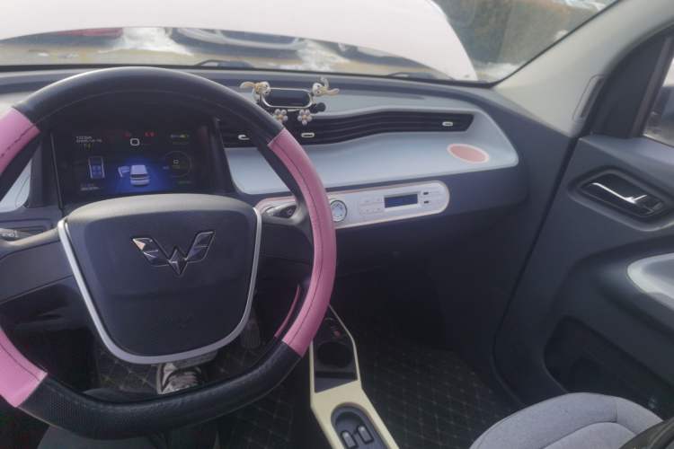 Used Wuling Hongguang MINIEV 2021 Macaron Premium Model – Lithium-NMC Audio And AC Panel
