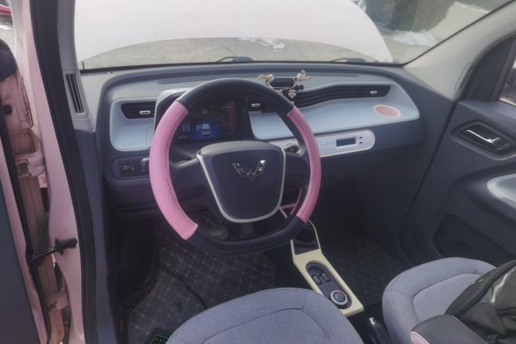 Used Wuling Hongguang MINIEV 2021 Macaron Premium Model – Lithium-NMC Center Console
