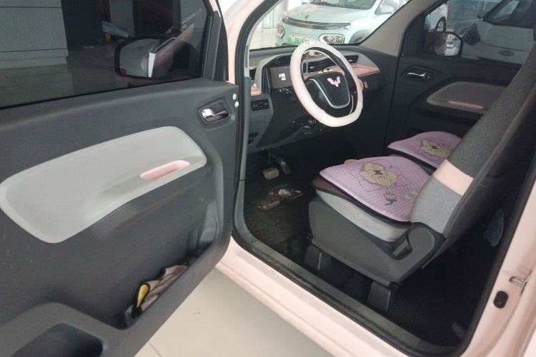 Used Wuling Hongguang MINIEV 2021 Macaron Fashion Model Lithium Iron Phosphate Driver Seat