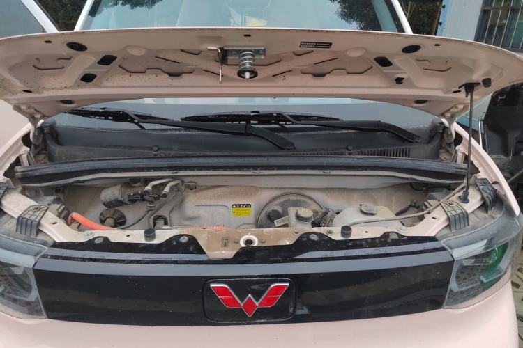 Used Wuling Hongguang MINIEV 2021 Macaron Fashion Edition Lithium-Ion Battery Engine Bay