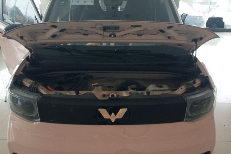 Used Wuling Hongguang MINIEV 2021 Macaron Fashion Model Lithium Iron Phosphate Engine Bay