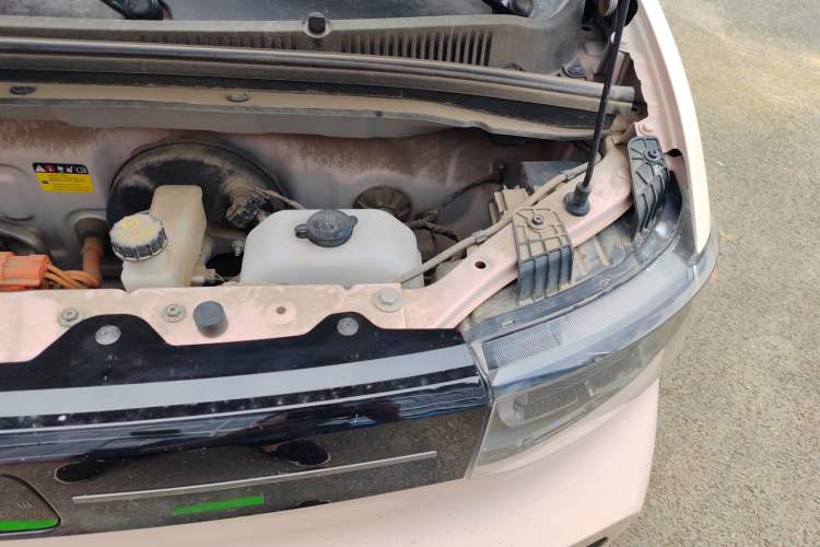 Used Wuling Hongguang MINIEV 2021 Macaron Premium Model – Lithium Iron Phosphate Engine Bay Left