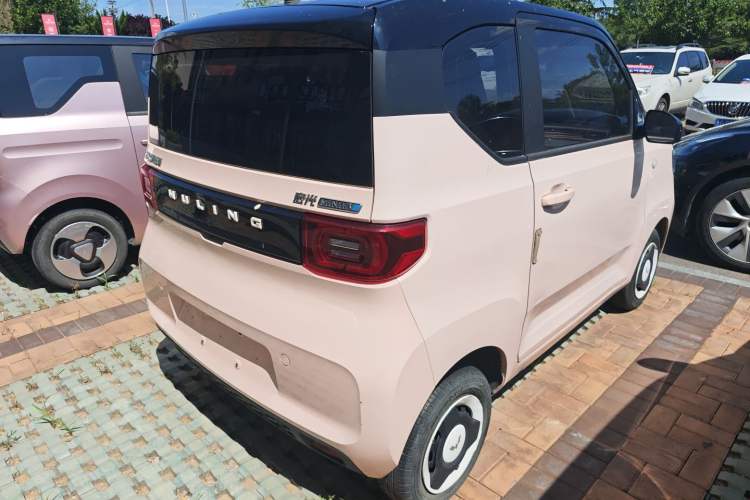 Used Wuling Hongguang MINIEV 2021 Macaron Fashion Model Lithium Iron Phosphate Exterior 3