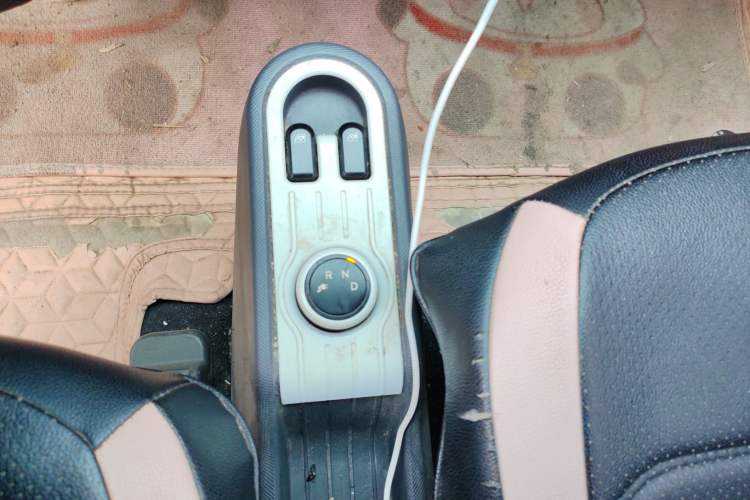 Used Wuling Hongguang MINIEV 2021 Macaron Premium Model – Lithium Iron Phosphate Gear Lever