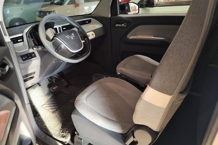Used Wuling Hongguang MINIEV 2021 Macaron Premium Model – Lithium-NMC Left Front Seat