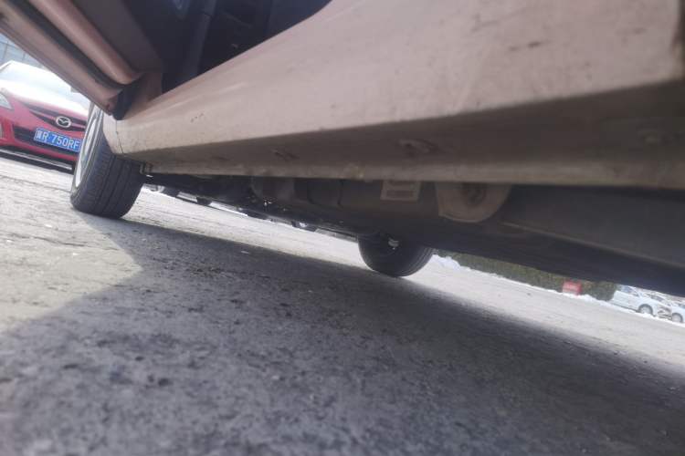 Used Wuling Hongguang MINIEV 2021 Macaron Premium Model – Lithium-NMC Left Side Sill