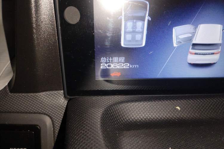 Used Wuling Hongguang MINIEV 2021 Macaron Premium Model – Lithium Iron Phosphate Odometer Close Up
