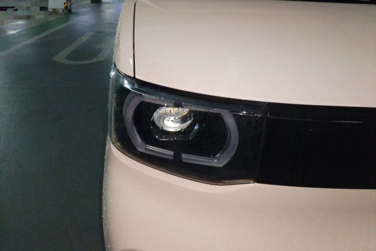 Used Wuling Hongguang MINIEV 2021 Macaron Premium Model – Lithium Iron Phosphate Right Front Headlight