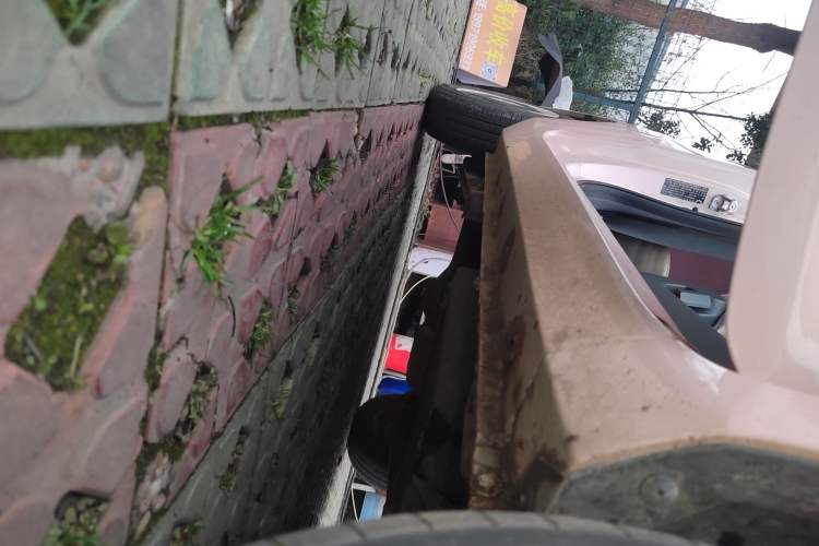 Used Wuling Hongguang MINIEV 2021 Macaron Fashion Edition Lithium-Ion Battery Right Side Sill