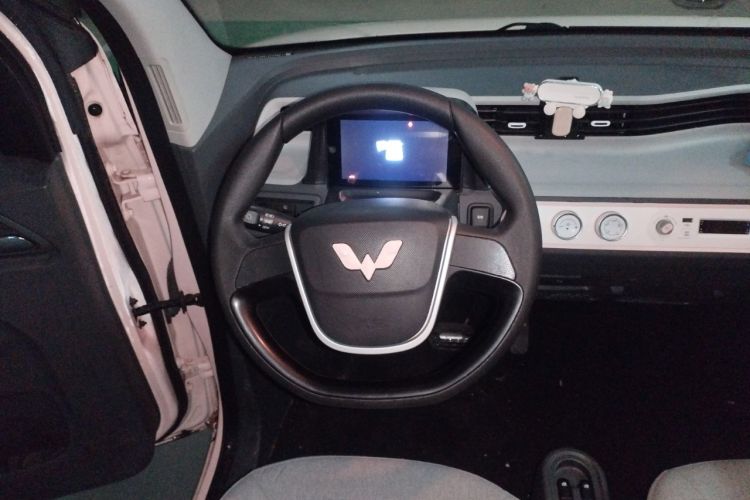 Used Wuling Hongguang MINIEV 2021 Macaron Premium Model – Lithium Iron Phosphate Steering Wheel