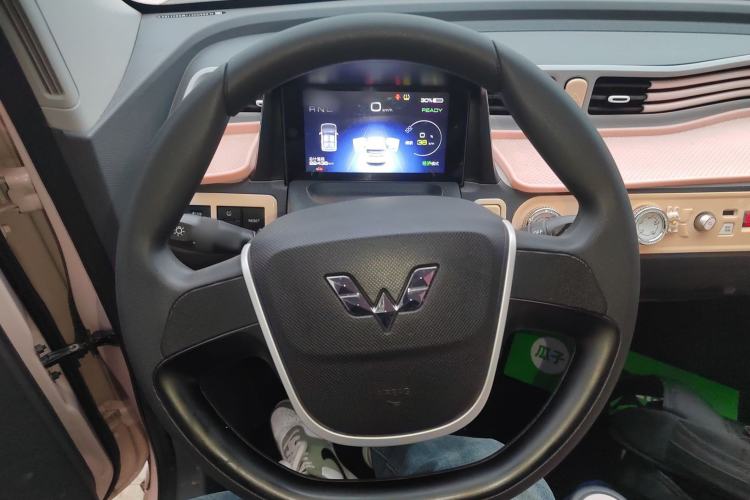 Used Wuling Hongguang MINIEV 2021 Macaron Fashion Edition Lithium-Ion Battery Steering Wheel