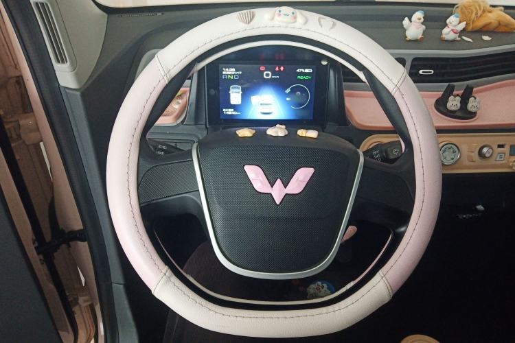 Used Wuling Hongguang MINIEV 2021 Macaron Fashion Model Lithium Iron Phosphate Steering Wheel