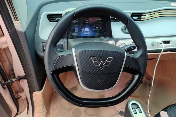Used Wuling Hongguang MINIEV 2021 Macaron Premium Model – Lithium Iron Phosphate Steering Wheel