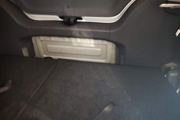 Used Wuling Hongguang MINIEV 2021 Macaron Premium Model – Lithium-NMC Trunk