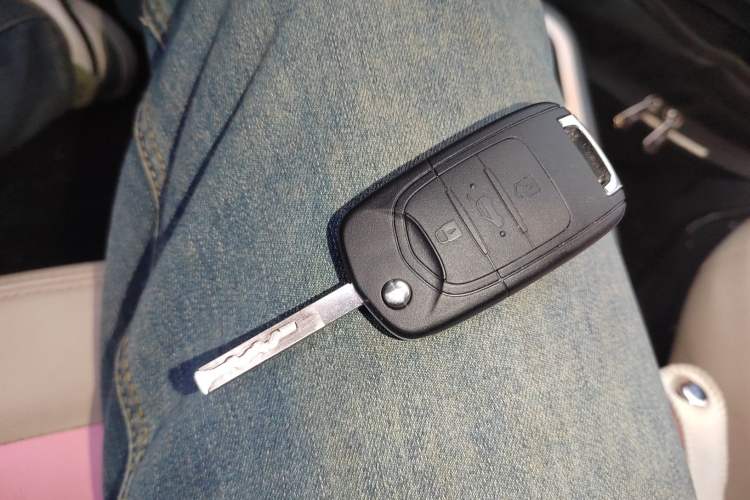 Used Wuling Hongguang MINIEV 2021 Macaron Fashion Edition Lithium-Ion Battery Vehicle Key