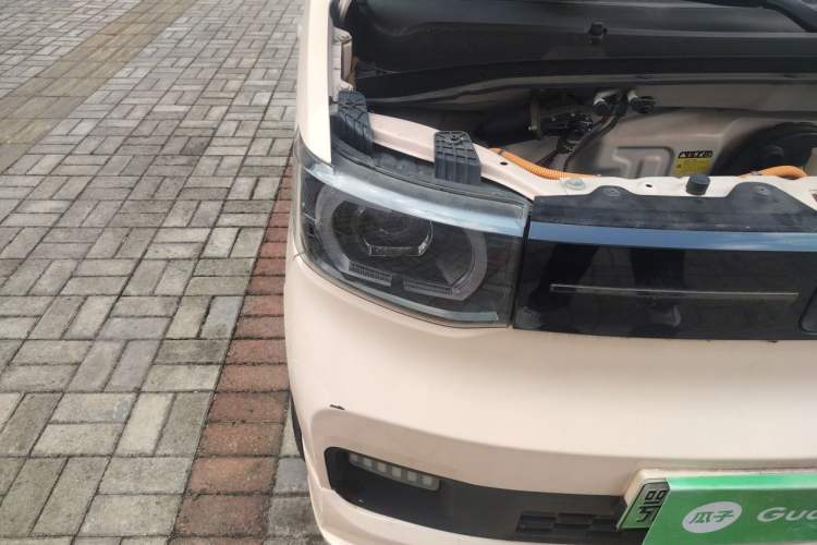 Used Wuling Hongguang MINIEV 2021 Macaron Premium Model – Lithium Iron Phosphate Right Front Headlight