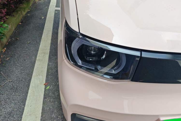 Used Wuling Hongguang MINIEV 2021 Macaron Fashion Edition Lithium-Ion Battery Right Front Headlight