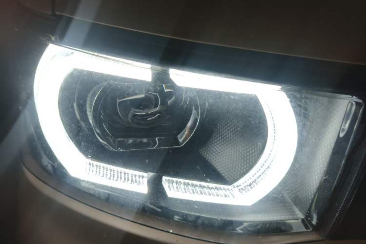 Used Wuling Hongguang MINIEV 2021 Macaron Premium Model – Lithium Iron Phosphate Right Front Headlight