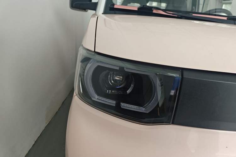 Used Wuling Hongguang MINIEV 2021 Macaron Fashion Model Lithium Iron Phosphate Right Front Headlight