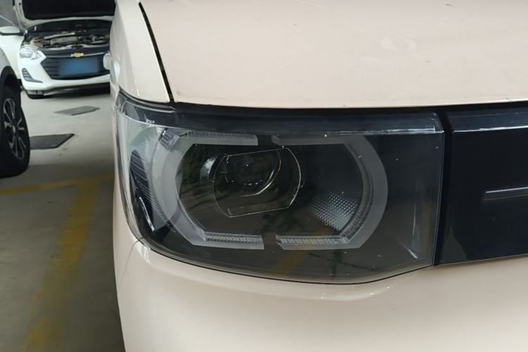 Used Wuling Hongguang MINIEV 2021 Macaron Premium Model – Lithium Iron Phosphate Right Front Headlight