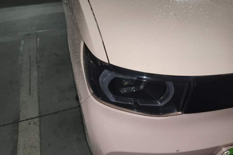 Used Wuling Hongguang MINIEV 2021 Macaron Premium Model – Lithium Iron Phosphate Right Front Headlight