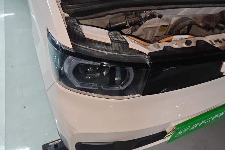 Used Wuling Hongguang MINIEV 2021 Macaron Premium Model – Lithium Iron Phosphate Right Front Headlight