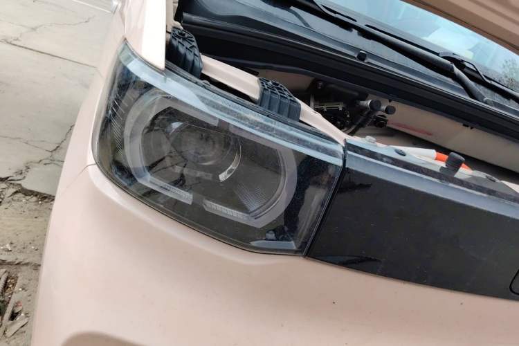 Used Wuling Hongguang MINIEV 2021 Macaron Premium Model – Lithium Iron Phosphate Right Front Headlight