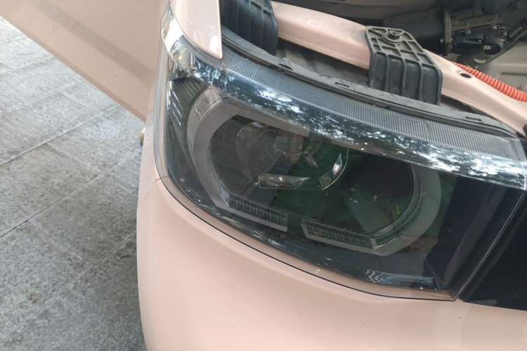 Used Wuling Hongguang MINIEV 2021 Macaron Premium Model – Lithium Iron Phosphate Right Front Headlight