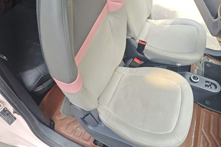Used Wuling Hongguang MINIEV 2021 Macaron Premium Model – Lithium Iron Phosphate Right Front Seat