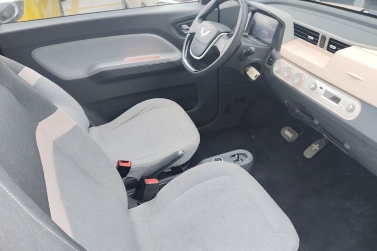 Used Wuling Hongguang MINIEV 2021 Macaron Premium Model – Lithium Iron Phosphate Right Front Seat