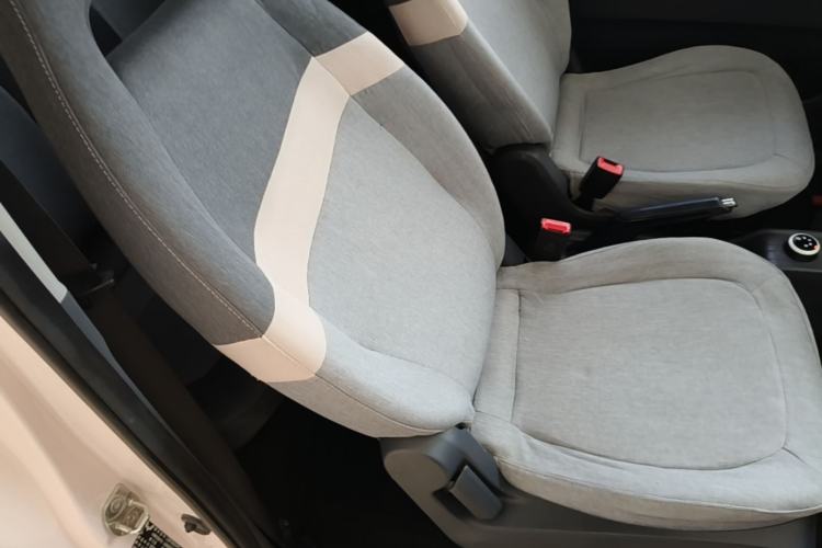 Used Wuling Hongguang MINIEV 2021 Macaron Fashion Edition Lithium-Ion Battery Right Front Seat