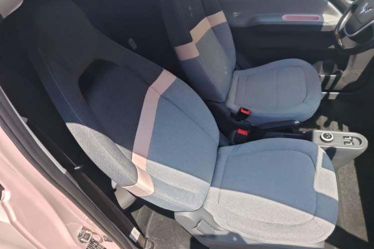Used Wuling Hongguang MINIEV 2021 Macaron Premium Model – Lithium Iron Phosphate Right Front Seat