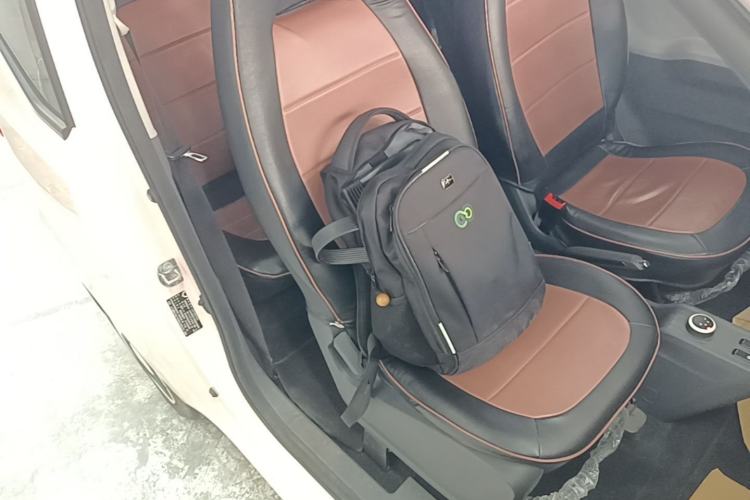 Used Wuling Hongguang MINIEV 2021 Macaron Fashion Edition Lithium-Ion Battery Right Front Seat
